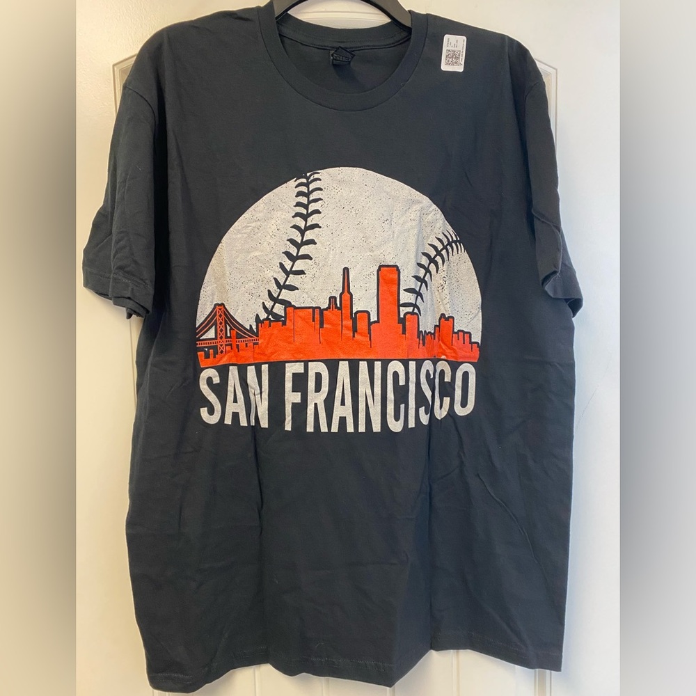 Gildan San Francisco Graphic Tee - Black and Orange Large